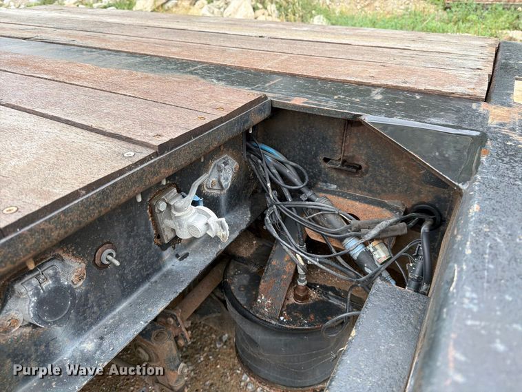 image for item EP7946 2013 XL Specialized XL 70 lowboy equipment trailer