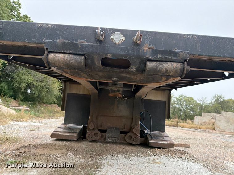 image for item EP7946 2013 XL Specialized XL 70 lowboy equipment trailer