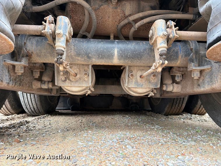 image for item EP7946 2013 XL Specialized XL 70 lowboy equipment trailer