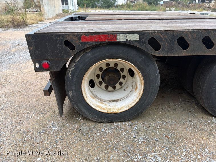 image for item EP7946 2013 XL Specialized XL 70 lowboy equipment trailer