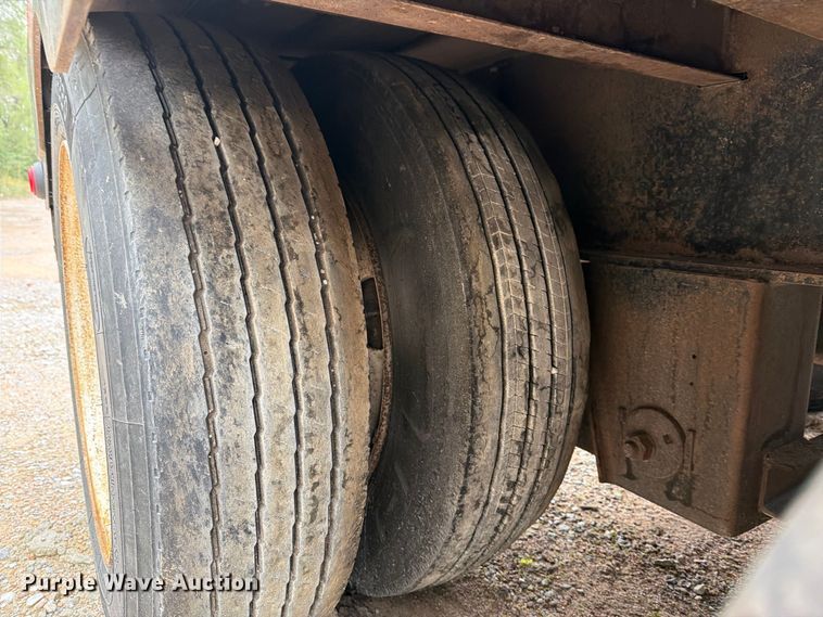 image for item EP7946 2013 XL Specialized XL 70 lowboy equipment trailer