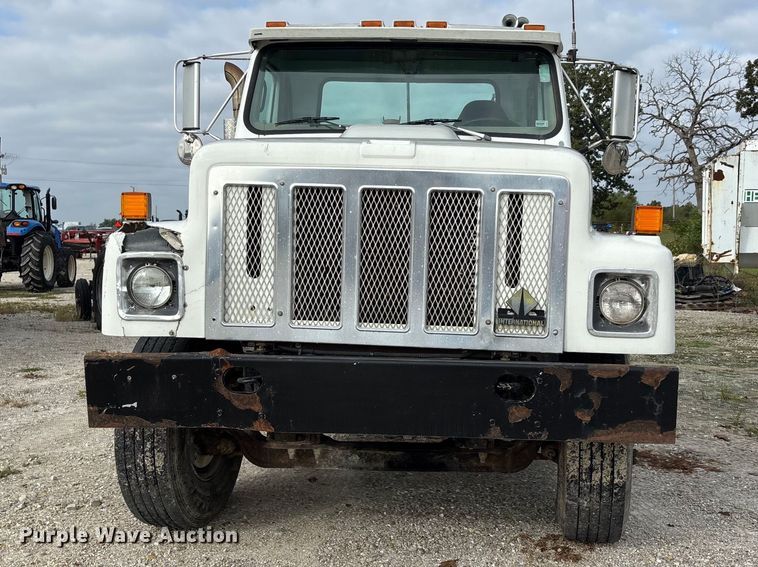 image for item ER3403 1999 International F2574 truck cab and chassis