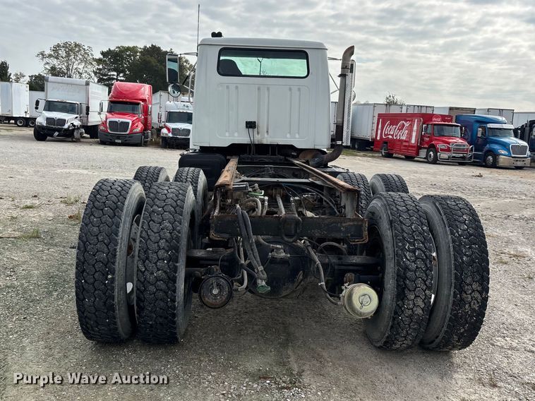 image for item ER3403 1999 International F2574 truck cab and chassis