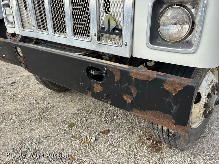 image for item ER3403 1999 International F2574 truck cab and chassis