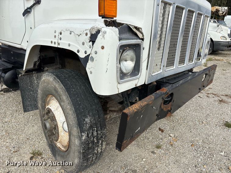 image for item ER3403 1999 International F2574 truck cab and chassis
