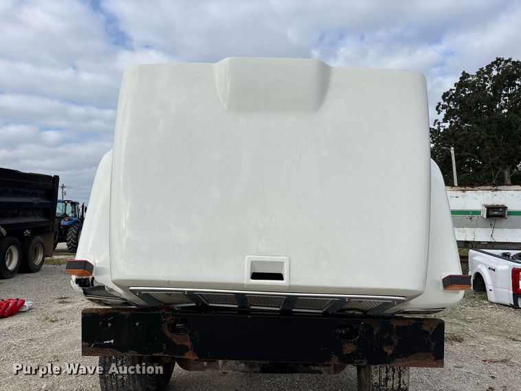image for item ER3403 1999 International F2574 truck cab and chassis