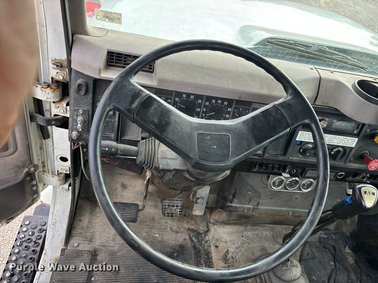 image for item ER3403 1999 International F2574 truck cab and chassis