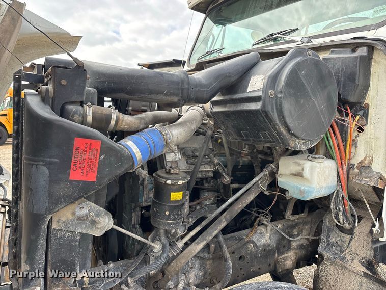 image for item ER3403 1999 International F2574 truck cab and chassis