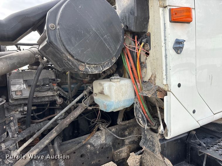 image for item ER3403 1999 International F2574 truck cab and chassis