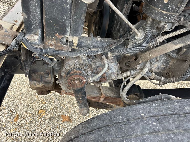 image for item ER3403 1999 International F2574 truck cab and chassis