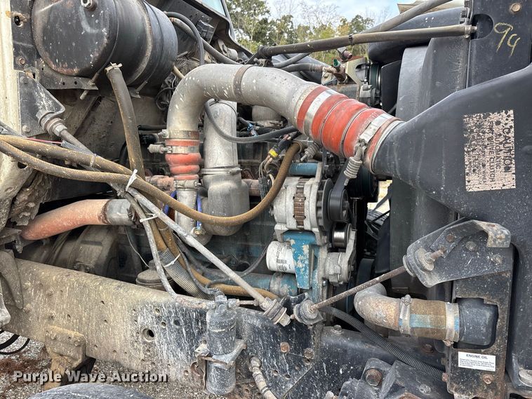 image for item ER3403 1999 International F2574 truck cab and chassis
