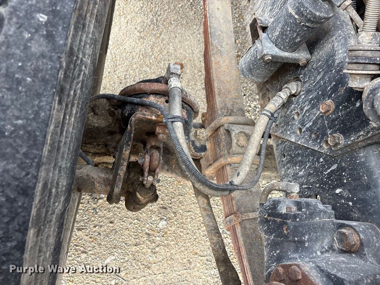 image for item ER3403 1999 International F2574 truck cab and chassis