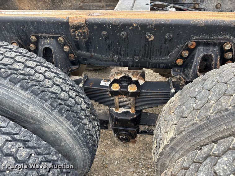image for item ER3403 1999 International F2574 truck cab and chassis