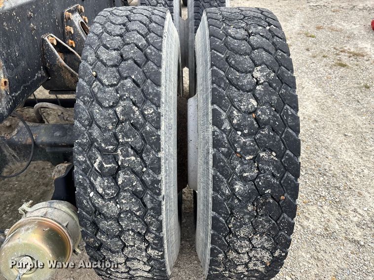 image for item ER3403 1999 International F2574 truck cab and chassis