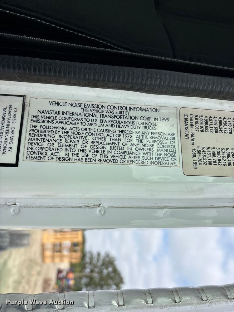 image for item ER3403 1999 International F2574 truck cab and chassis
