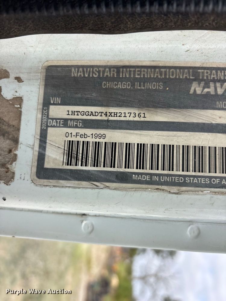 image for item ER3403 1999 International F2574 truck cab and chassis
