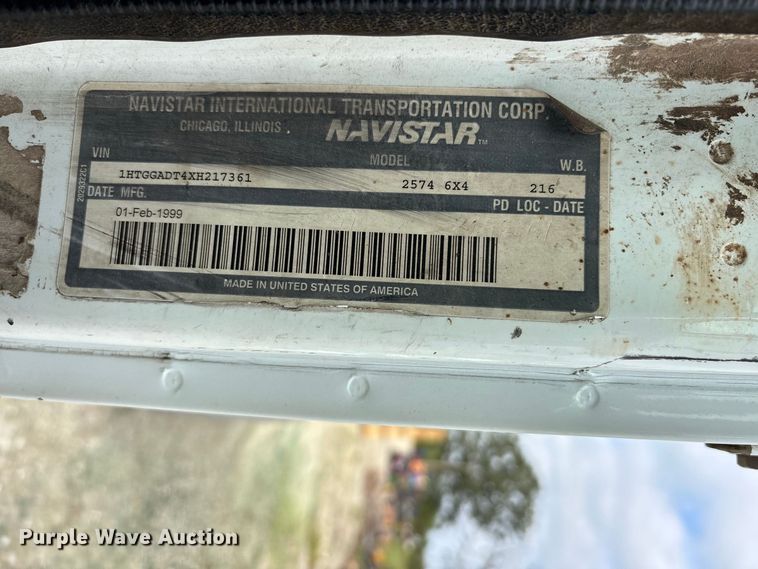 image for item ER3403 1999 International F2574 truck cab and chassis