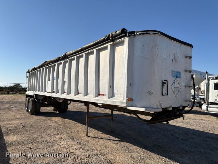 image for item ER3475 1989 Mate end dump trailer