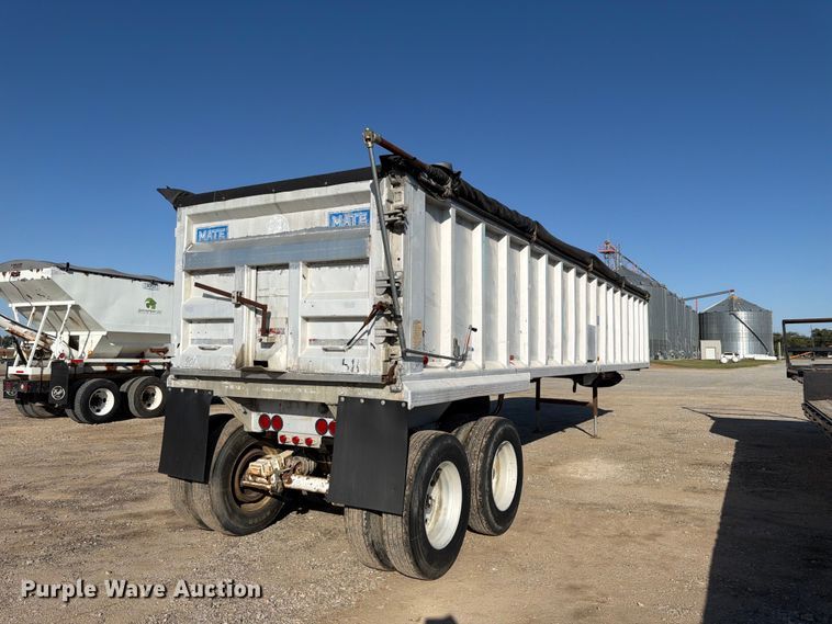 image for item ER3475 1989 Mate end dump trailer