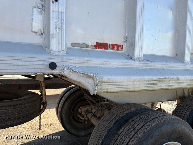 image for item ER3475 1989 Mate end dump trailer