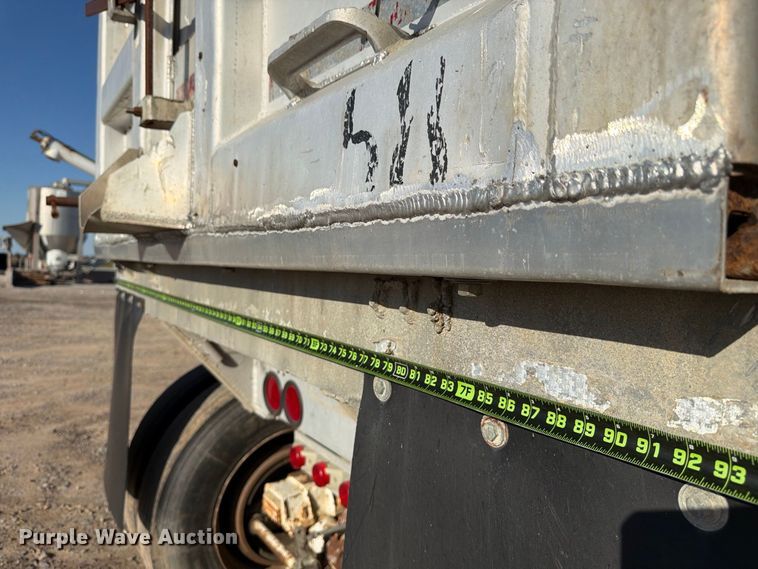 image for item ER3475 1989 Mate end dump trailer