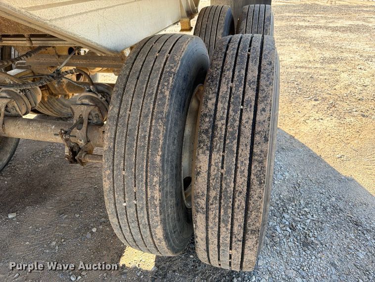 image for item ER3475 1989 Mate end dump trailer