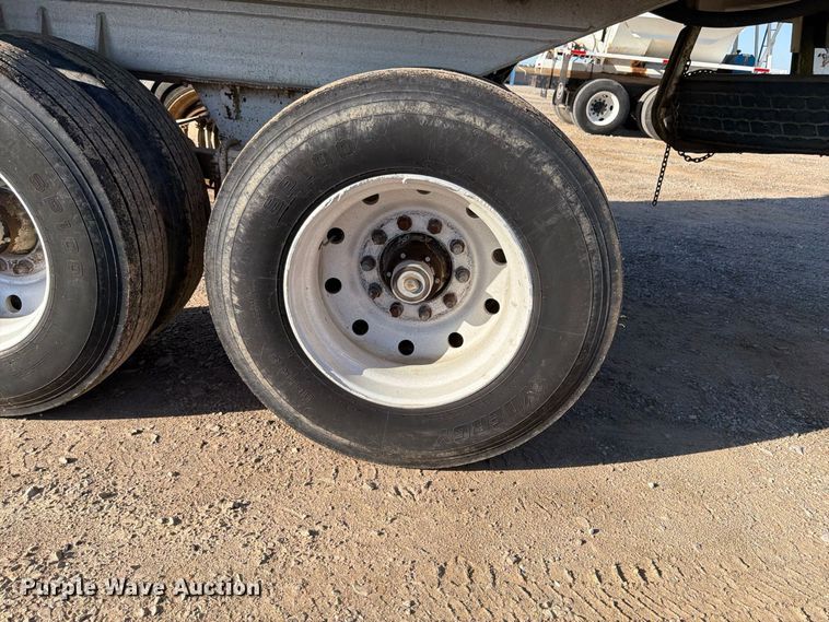 image for item ER3475 1989 Mate end dump trailer