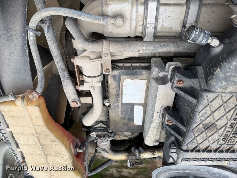 image for item ER3480 2011 Freightliner Cascadia 125 semi truck