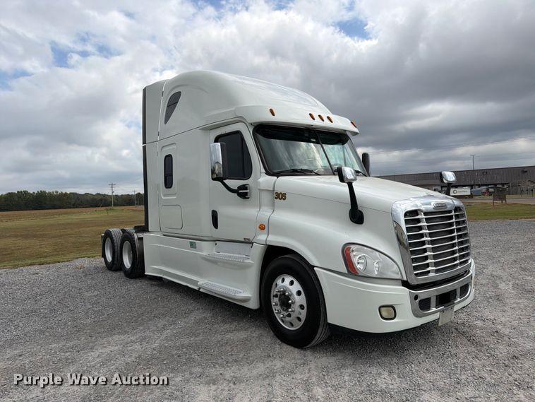 2016 Freightliner CASCADIA