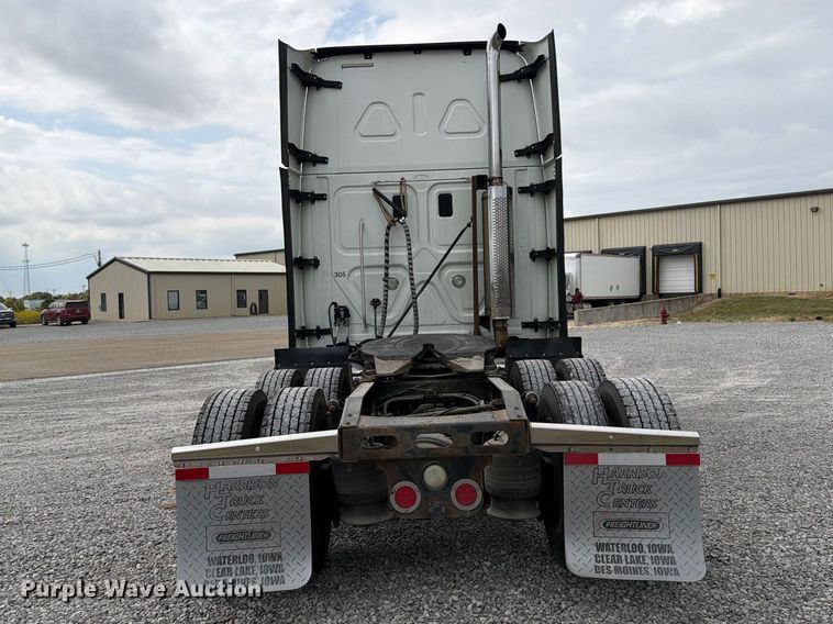 2016 Freightliner CASCADIA