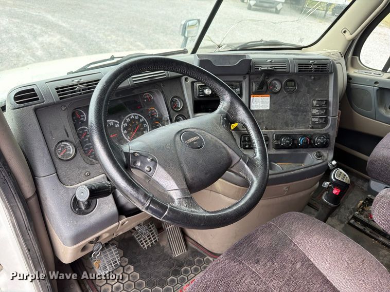 2016 Freightliner CASCADIA