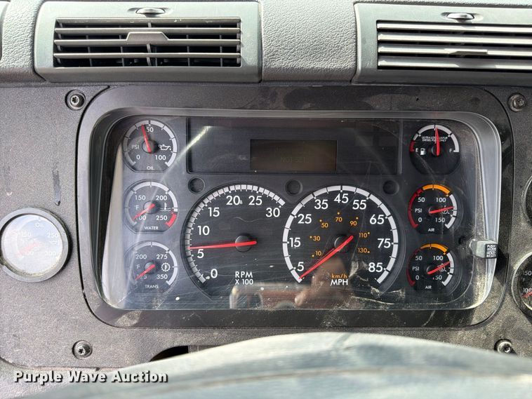 2016 Freightliner CASCADIA