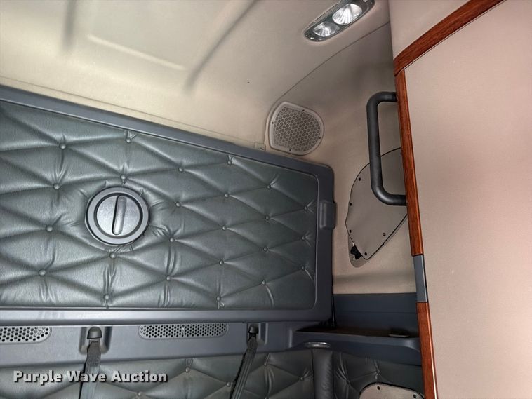 2016 Freightliner CASCADIA