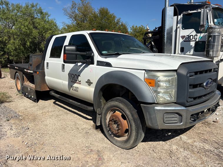 image for item ES8296 2014 Ford F550 Crew Cab flatbed truck