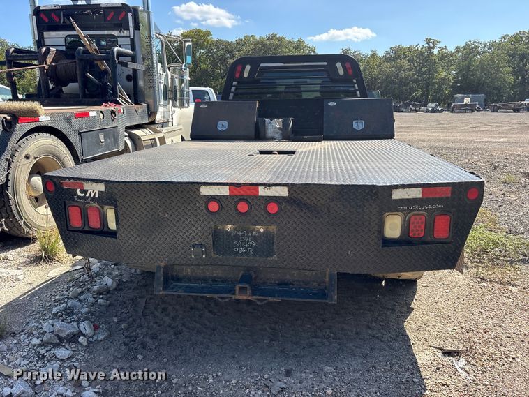 image for item ES8296 2014 Ford F550 Crew Cab flatbed truck