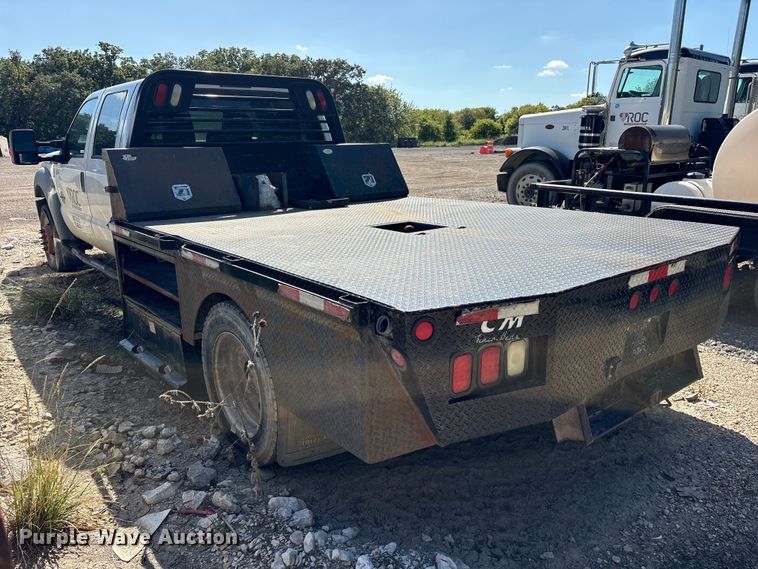 image for item ES8296 2014 Ford F550 Crew Cab flatbed truck