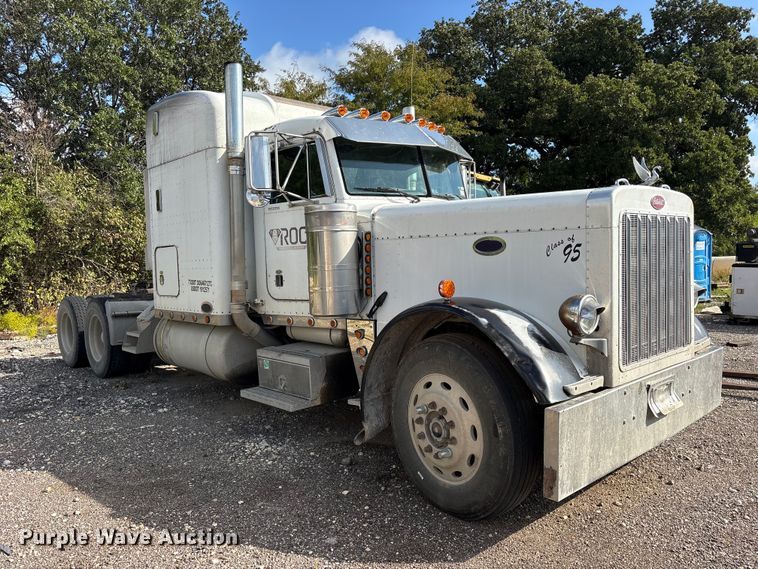 image for item ES8297 1995 Peterbilt 379 semi truck