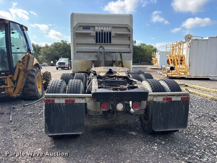 image for item ES8297 1995 Peterbilt 379 semi truck