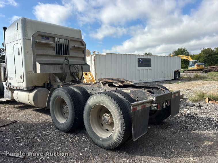 image for item ES8297 1995 Peterbilt 379 semi truck