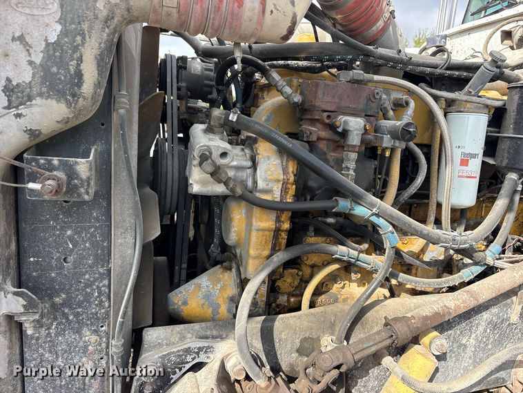 image for item ES8297 1995 Peterbilt 379 semi truck