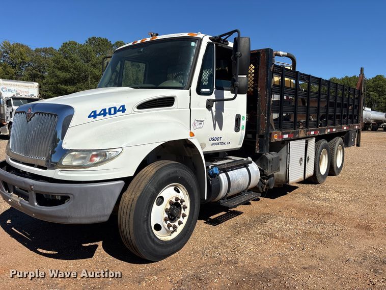 image for item ES8311 2016 International MF035 flatbed truck