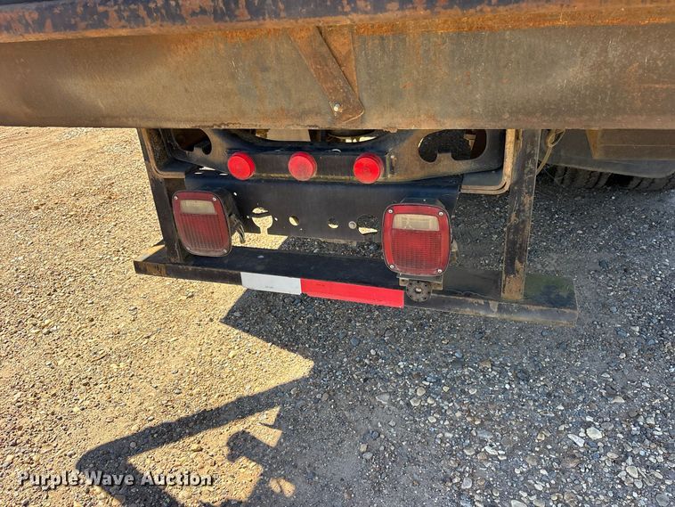image for item ES8311 2016 International MF035 flatbed truck