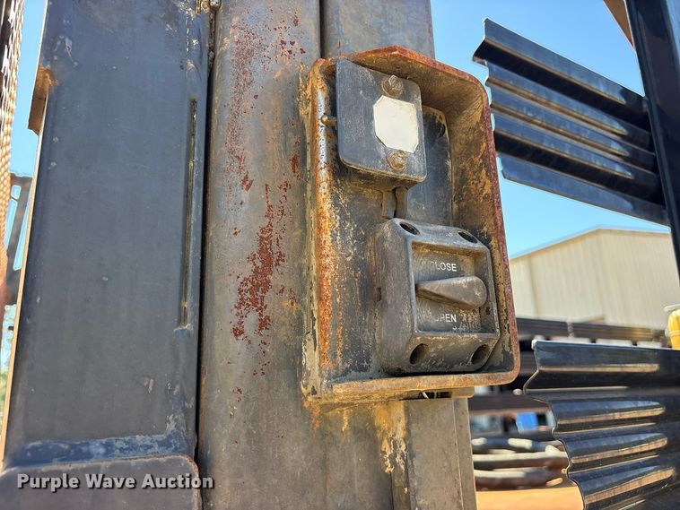 image for item ES8311 2016 International MF035 flatbed truck