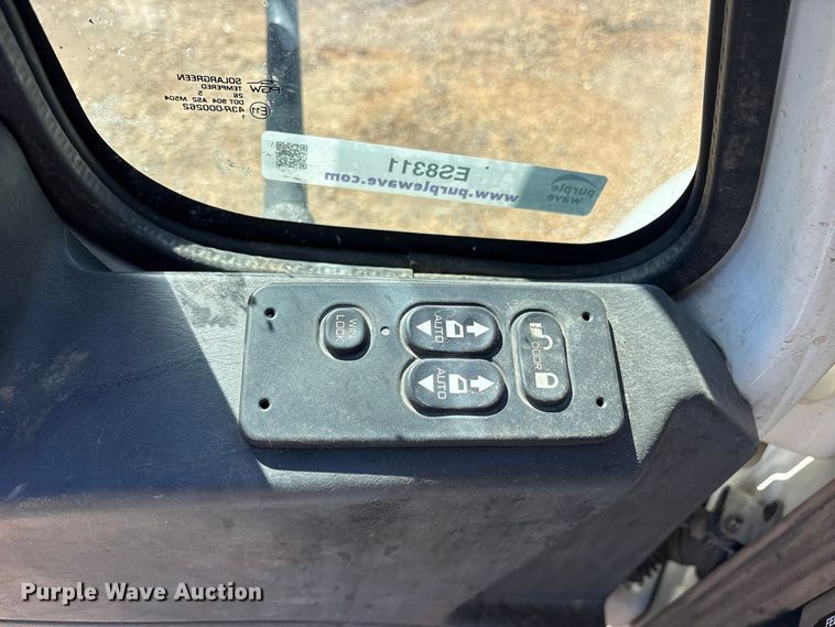 image for item ES8311 2016 International MF035 flatbed truck