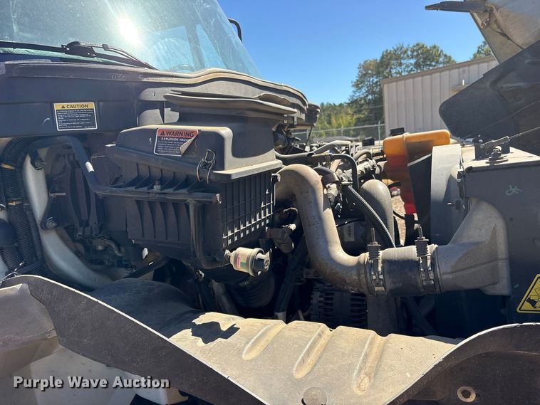 image for item ES8311 2016 International MF035 flatbed truck