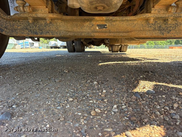 image for item ES8311 2016 International MF035 flatbed truck