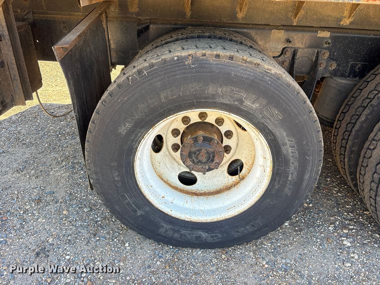 image for item ES8311 2016 International MF035 flatbed truck