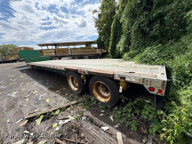 image for item ET8671 drop deck equipment trailer