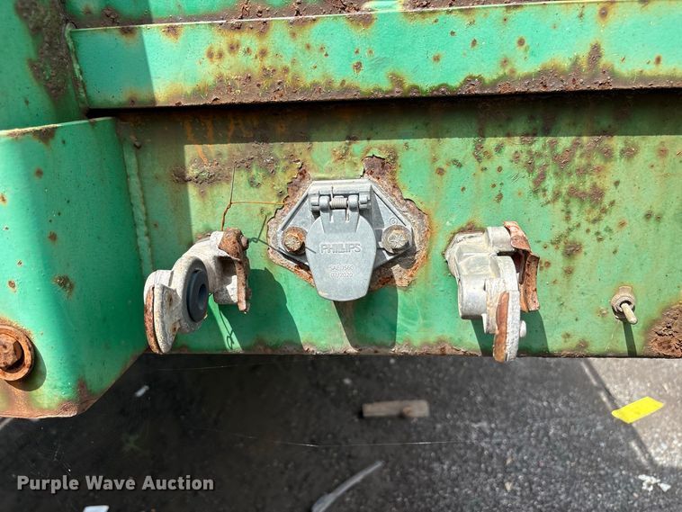 image for item ET8671 drop deck equipment trailer