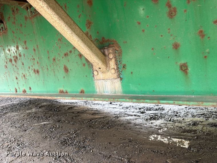 image for item ET8671 drop deck equipment trailer